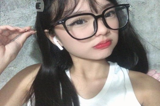 Em xinh đẹp muốn làm tình cả ngày